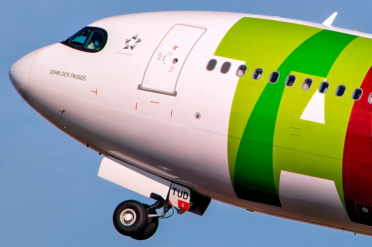 CS-TUD - Airbus A330-900