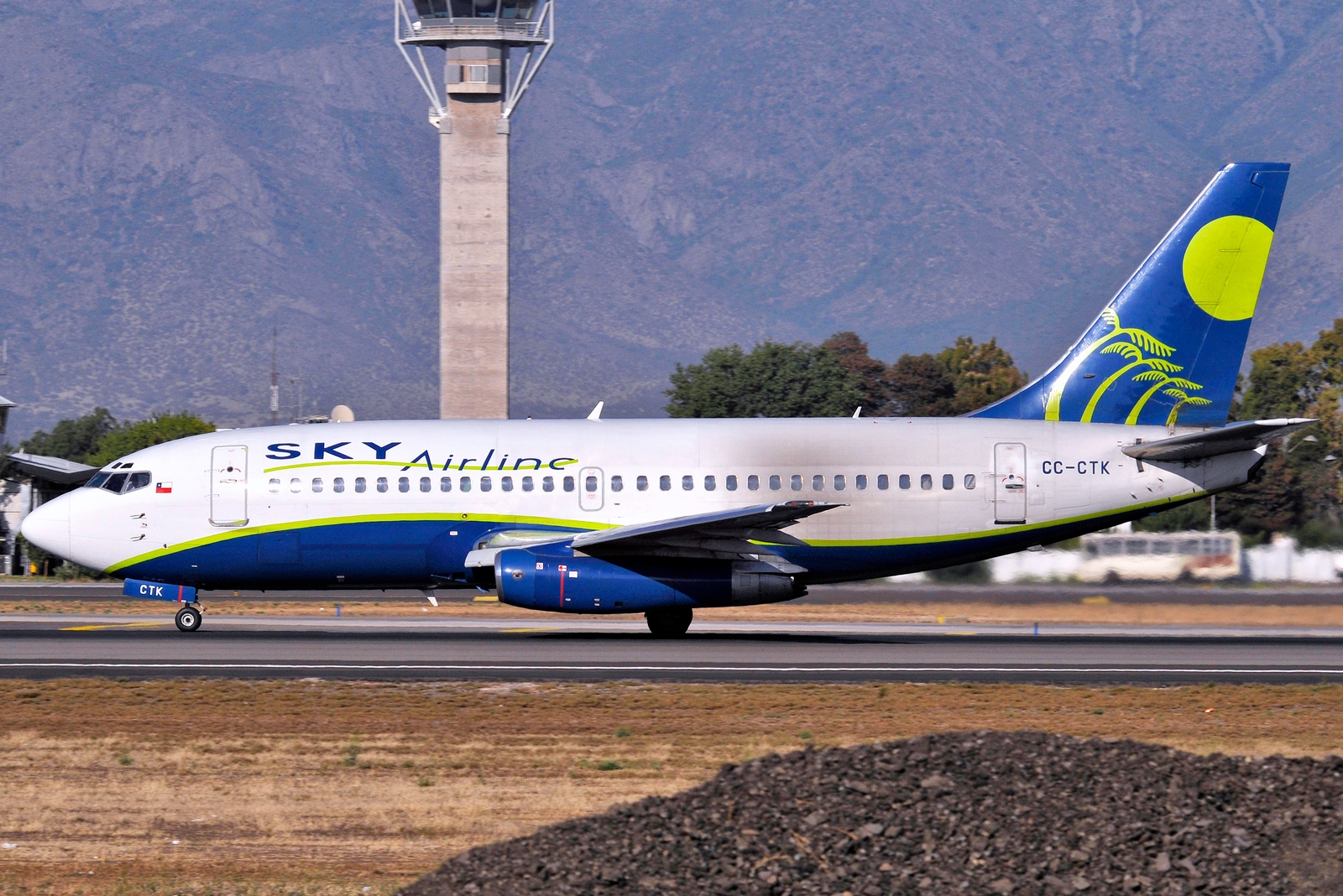 CC-CTK - Boeing 737-200 (Adv)