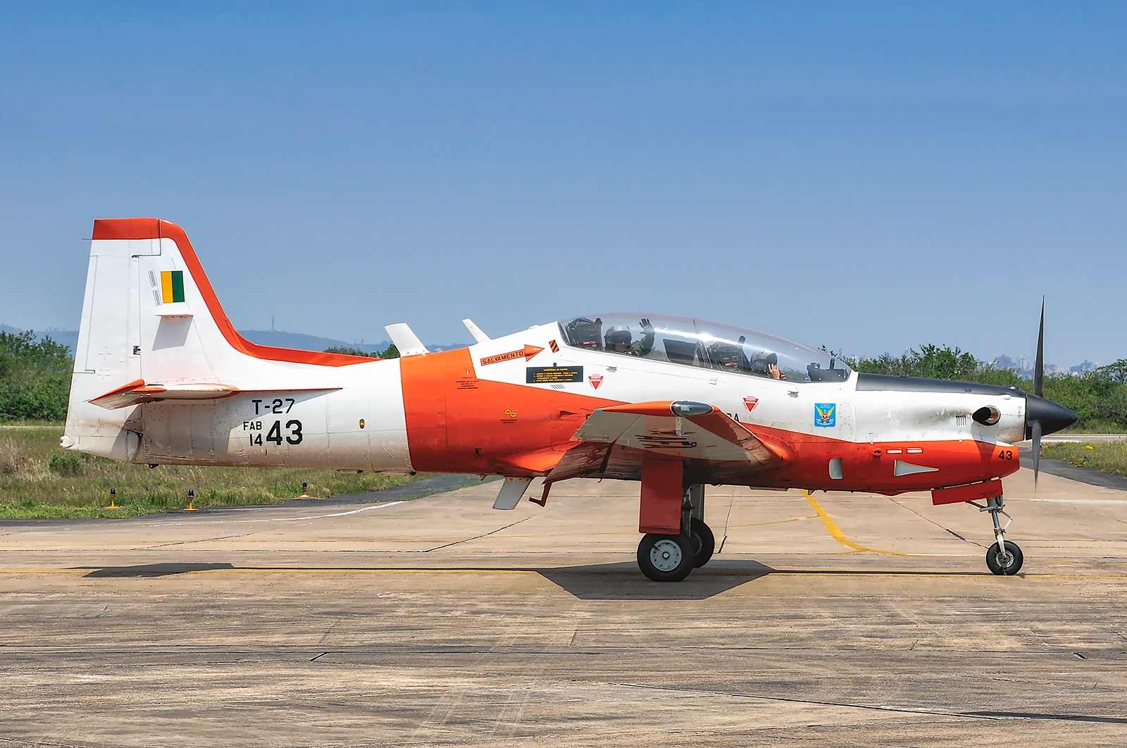 FAB1443 - T-27 Tucano