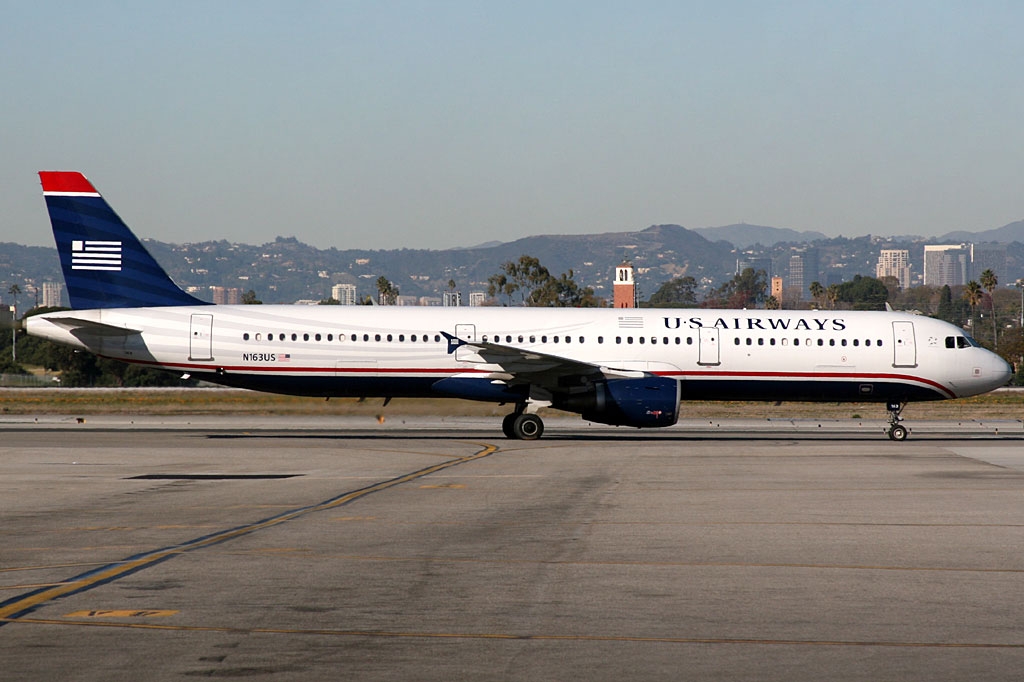 N163US - Airbus A321