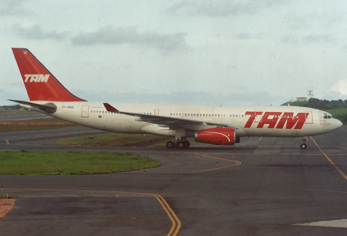 PT-MSE - Airbus A330-200