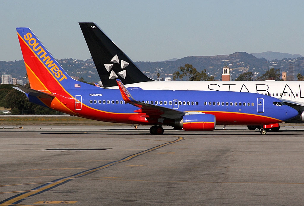 N212WN - Boeing 737-700