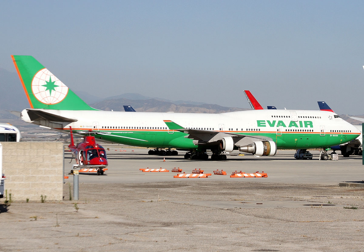 B-16410 - Boeing B747-400