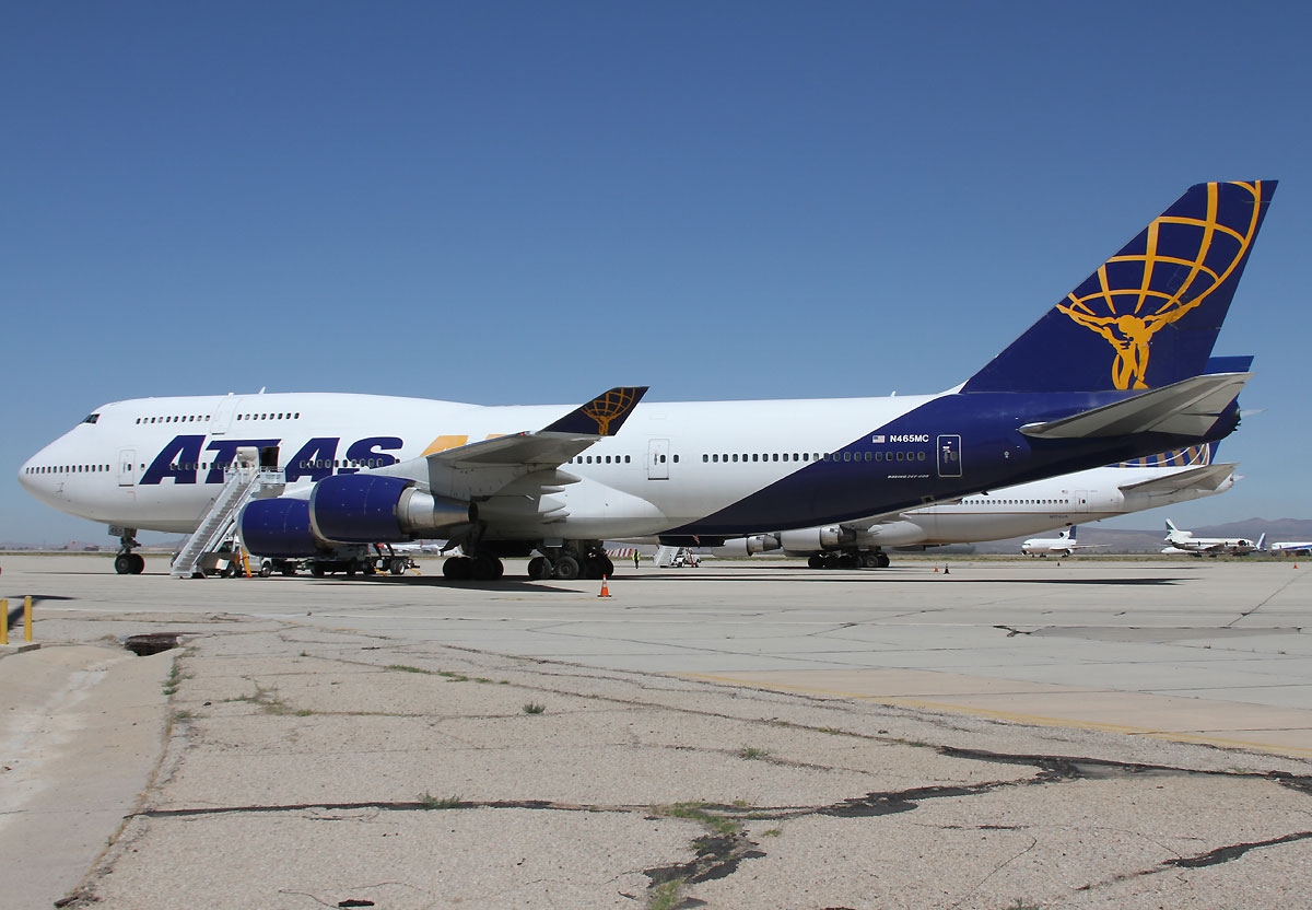 N465MC - Boeing B747-400