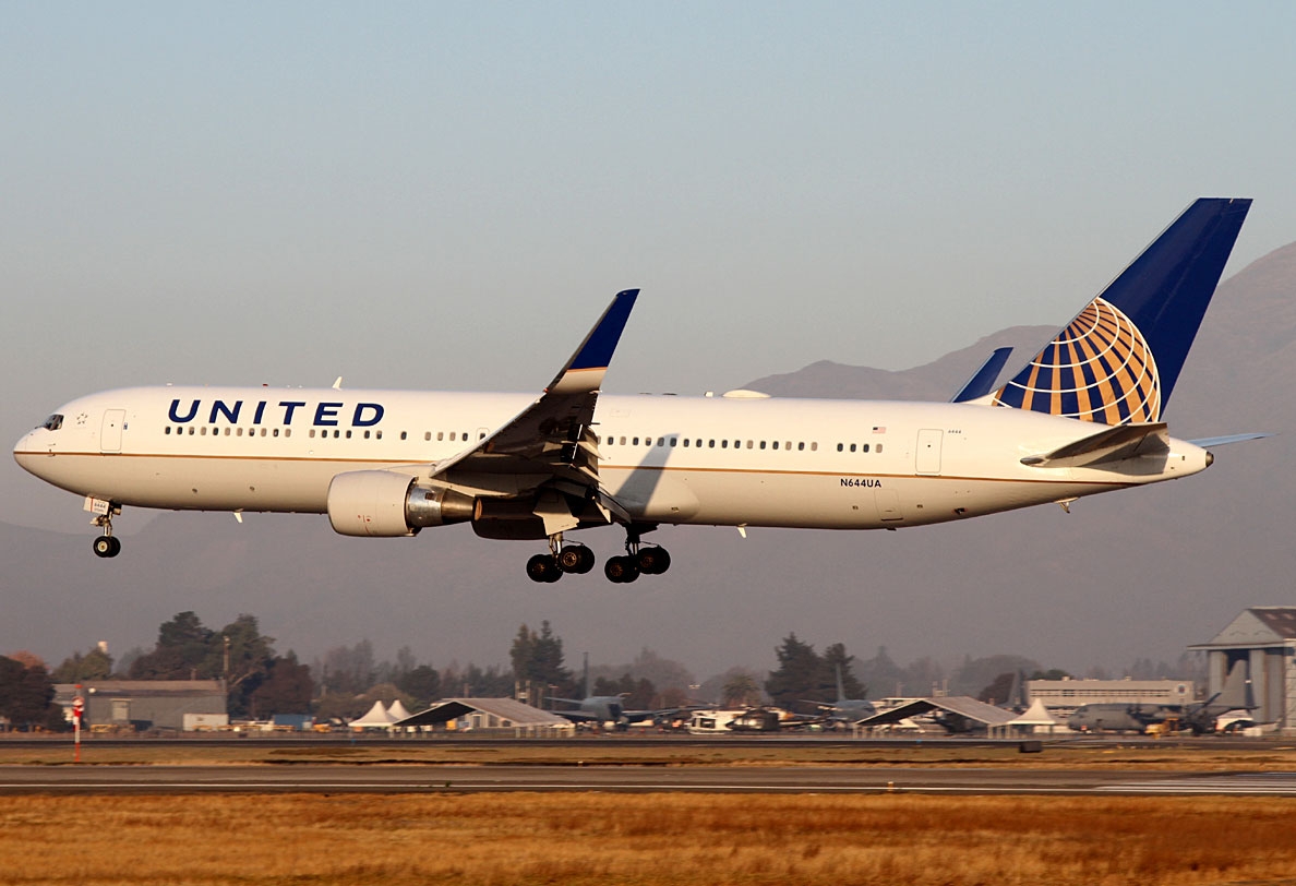 N644UA - Boeing 767-300(ER)