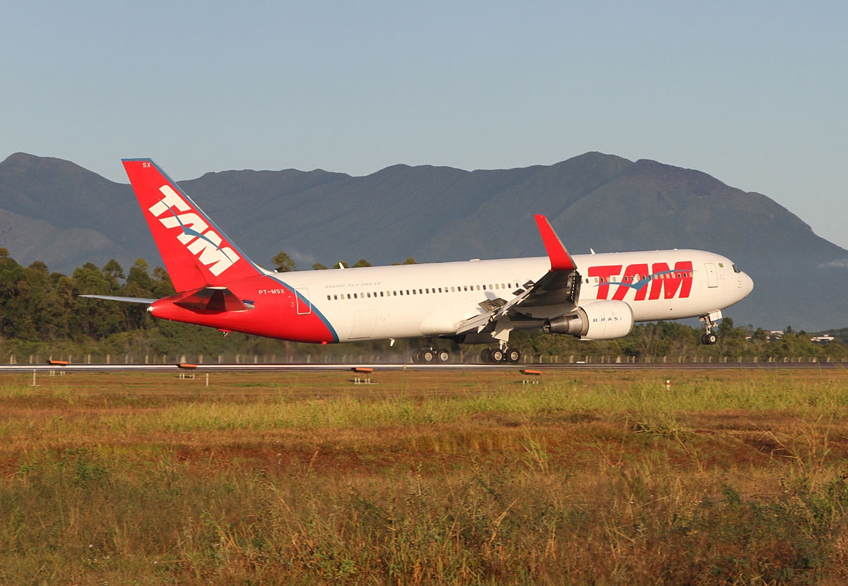 PT-MSX - Boeing 767-300(ER)