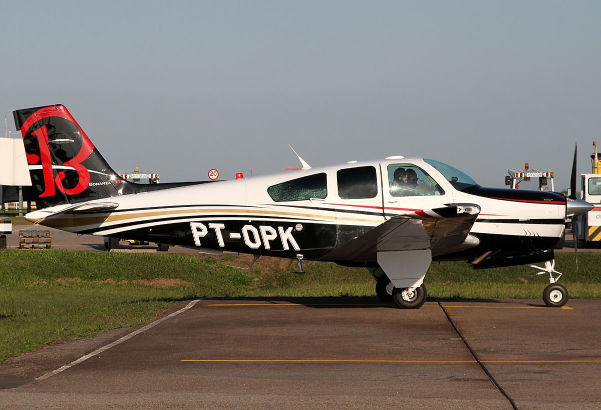 PT-OPK - Beechcraft F33A Bonanza