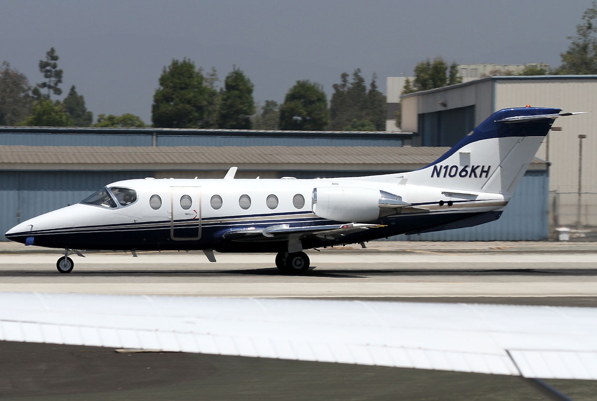 N106KH - Beechjet 400A