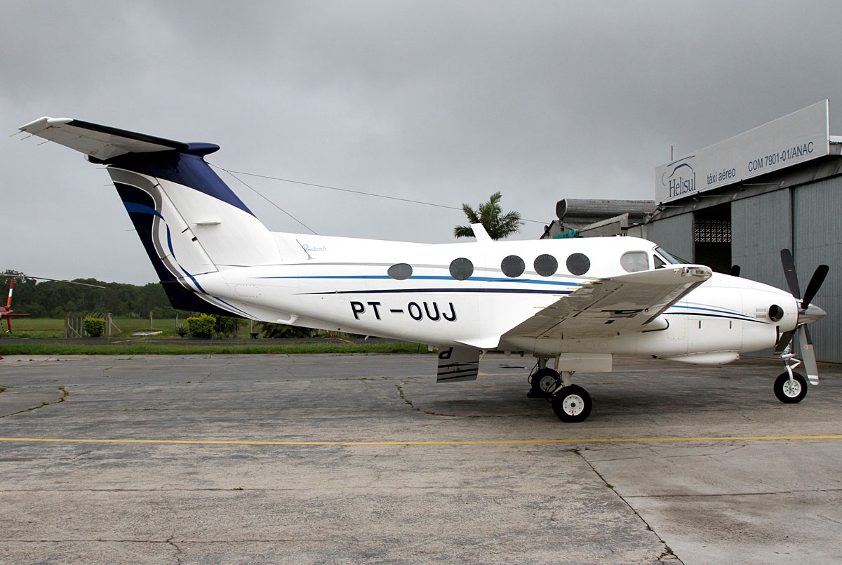 PT-OUJ - Beechcraft F90 King Air