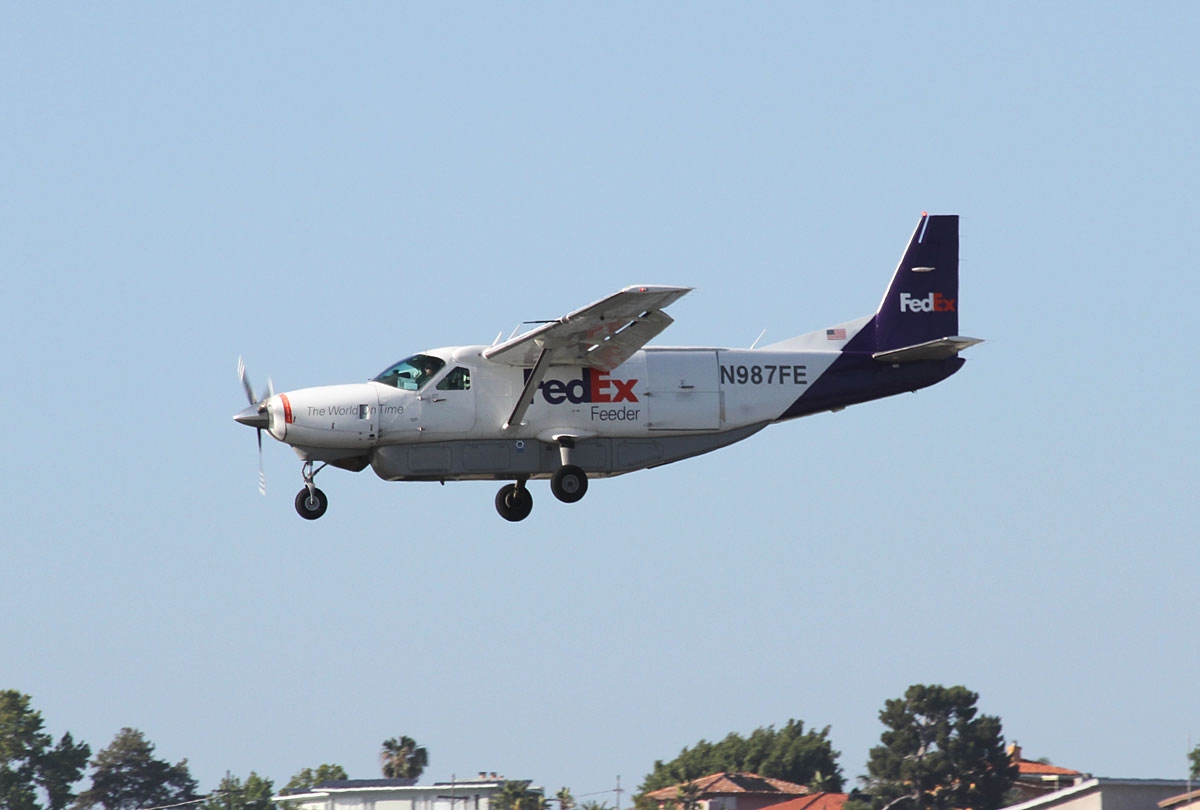 N987FE - Cessna 208B Super Cargomaster