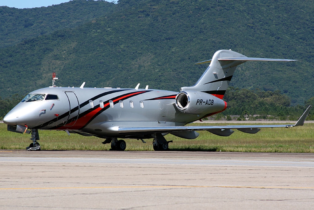 PR-ADB - Bombardier BD-100-1A10 Challenger 300