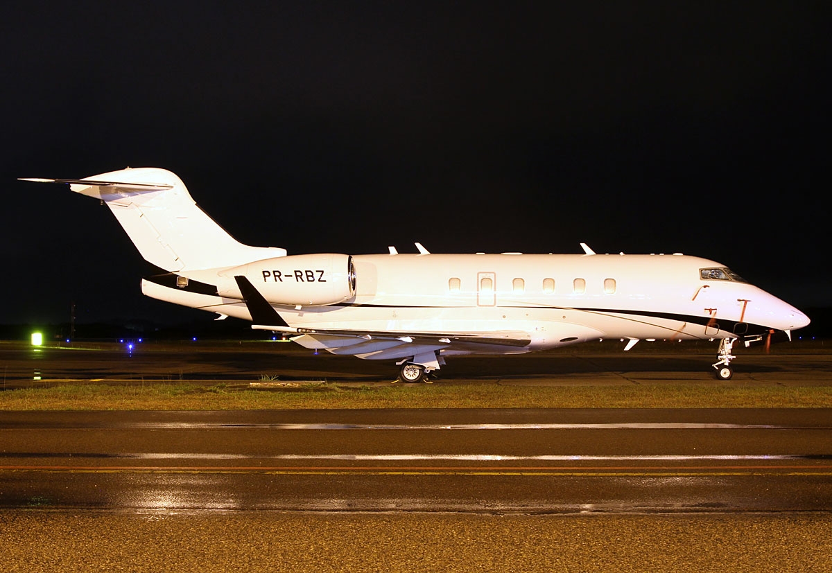 PR-RBZ - Bombardier BD-100-1A10 Challenger 300