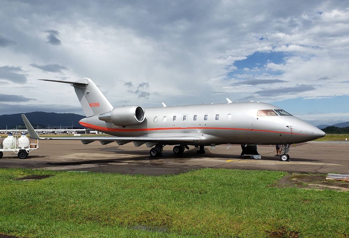 N1088 - Bombardier CL-600-2B16 Challenger 605