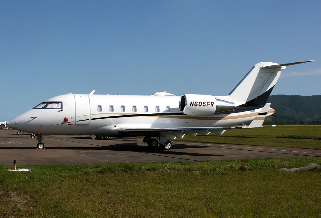 N605FR - Bombardier CL-600-2B16 Challenger 605