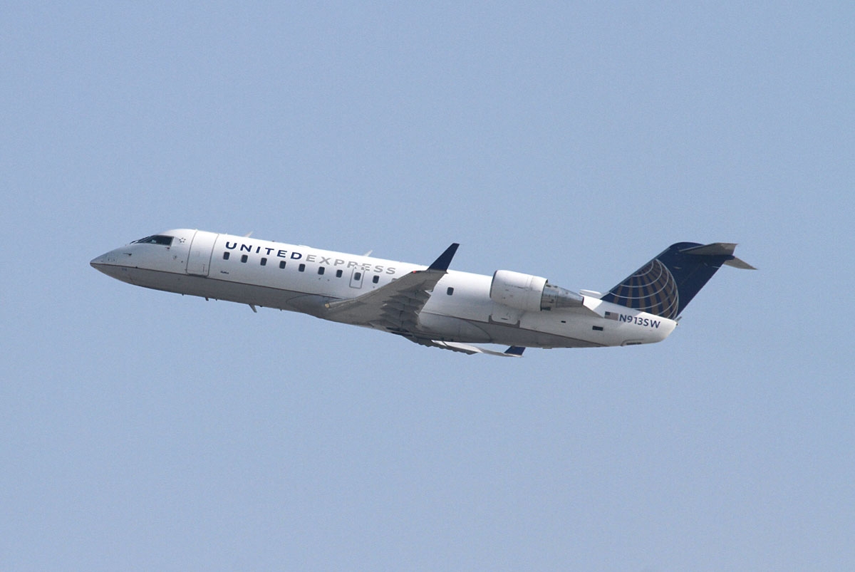 N913SW - Bombardier CRJ-200ER