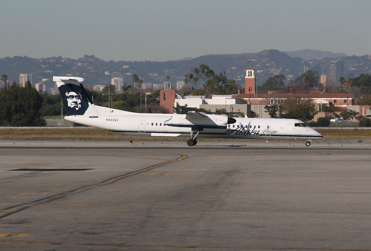 N422QX - Bombardier Dash 8-Q400