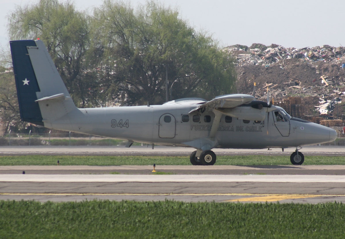 944 - De Havilland Canada DHC-6-300 Twin Otter