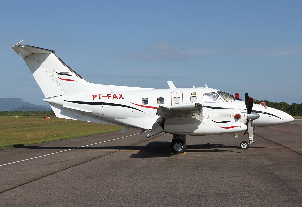 PT-FAX - Embraer EMB-121 Xingú