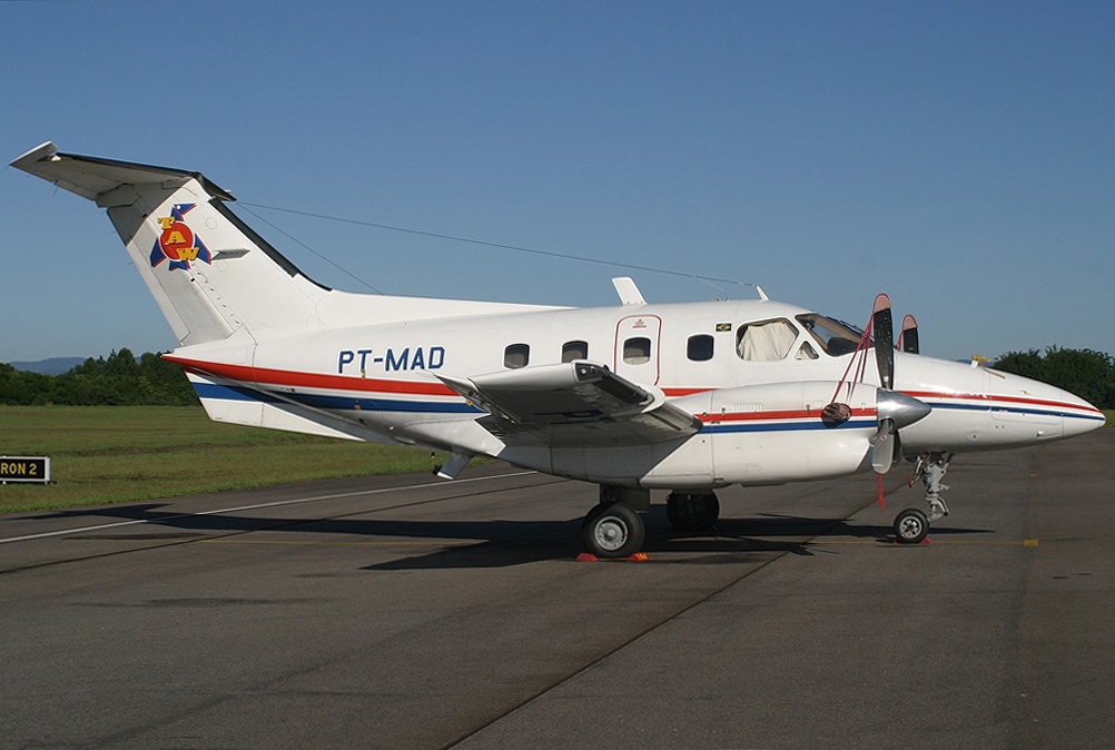 PT-MAD - Embraer EMB-121 Xingú