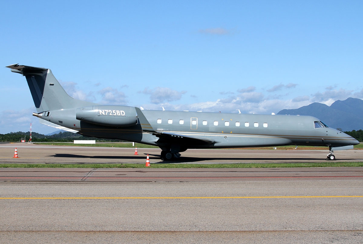 N725BD - Embraer ERJ-135BJ Legacy 600