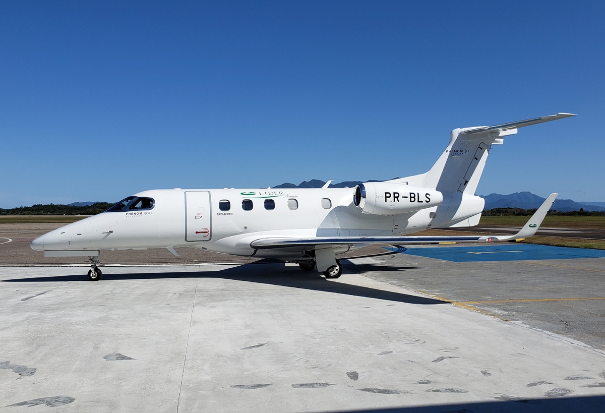 PR-BLS - Embraer EMB-505 Phenom 300