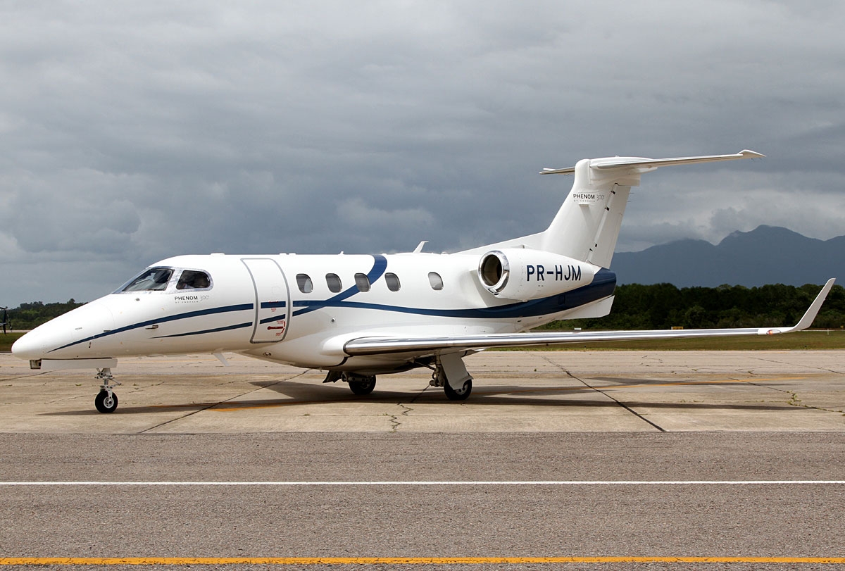 PR-HJM - Embraer EMB-505 Phenom 300