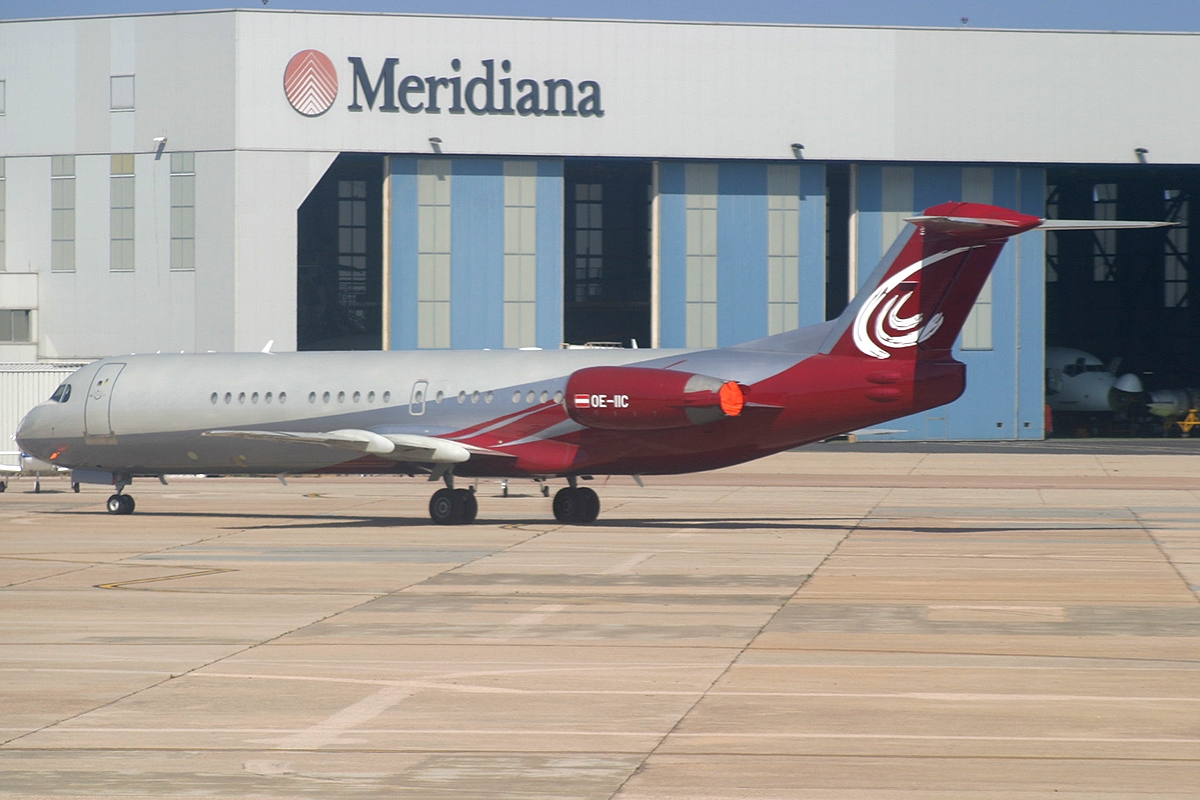 OE-IIC - Fokker 100