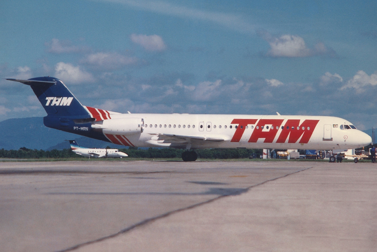 PT-MRN - Fokker 100