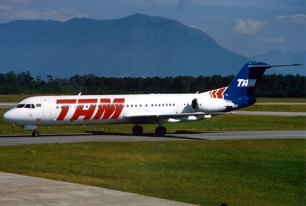 PT-MRZ - Fokker 100