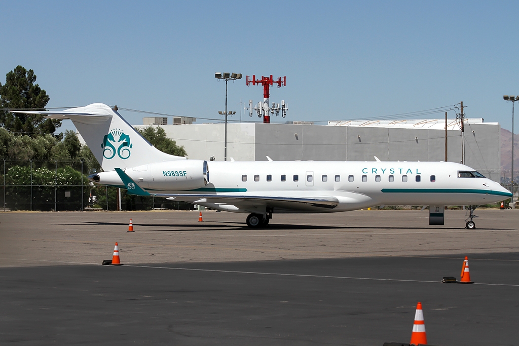 N989SF - Bombardier BD-700-1A10 Global Express