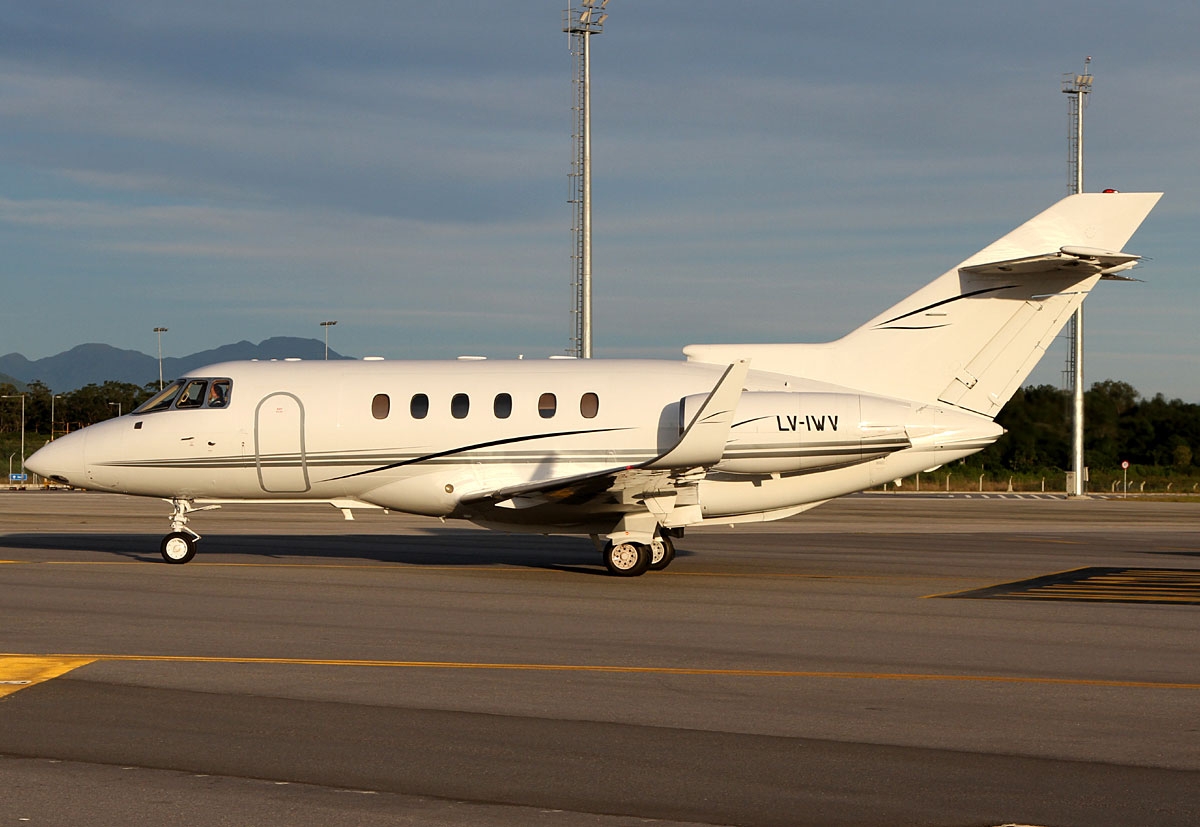 LV-IWV - Raytheon Hawker 800XP