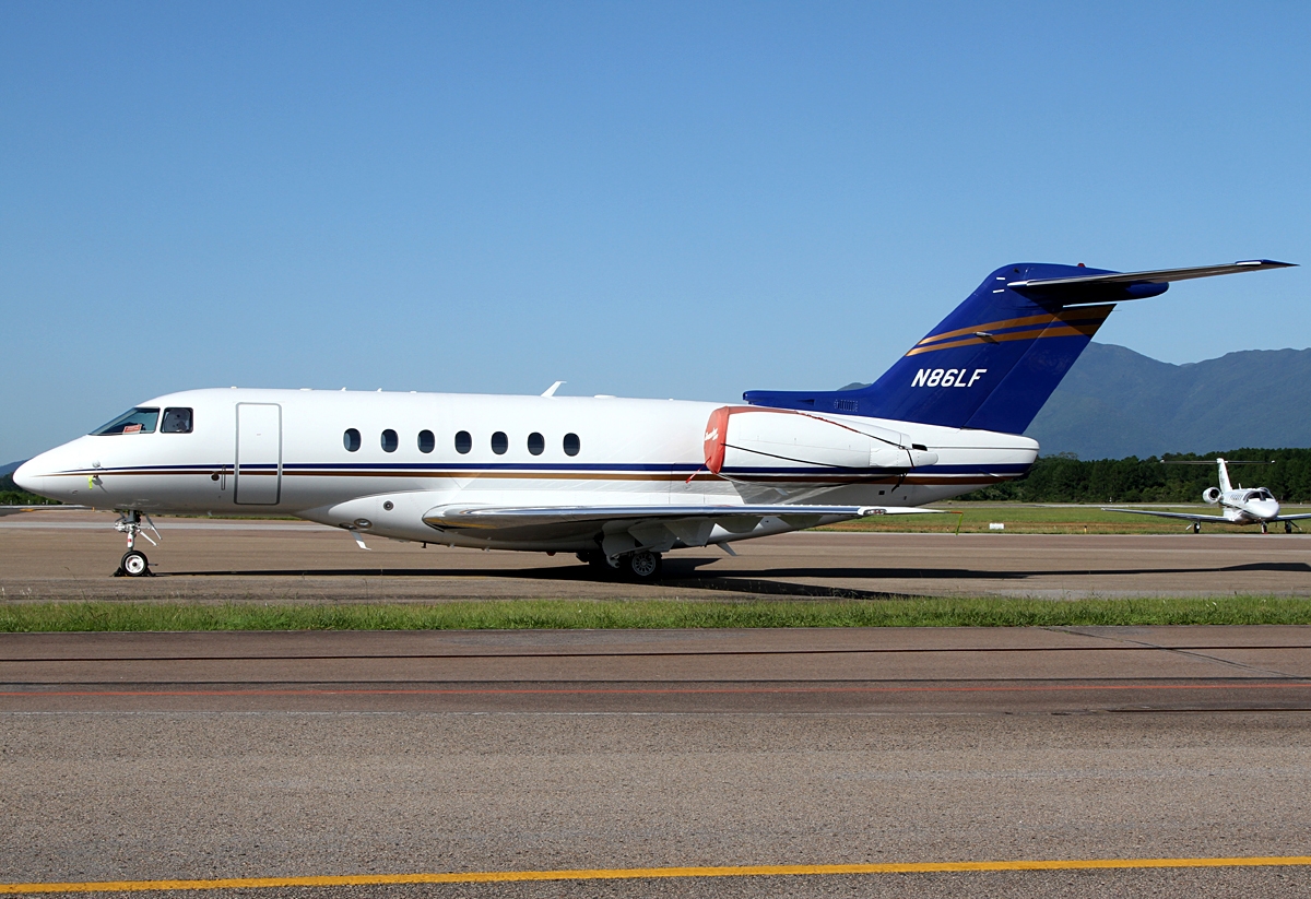 N86LF - Hawker Beechcraft 4000