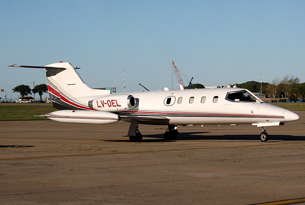 LV-OEL - Gates Learjet 25D