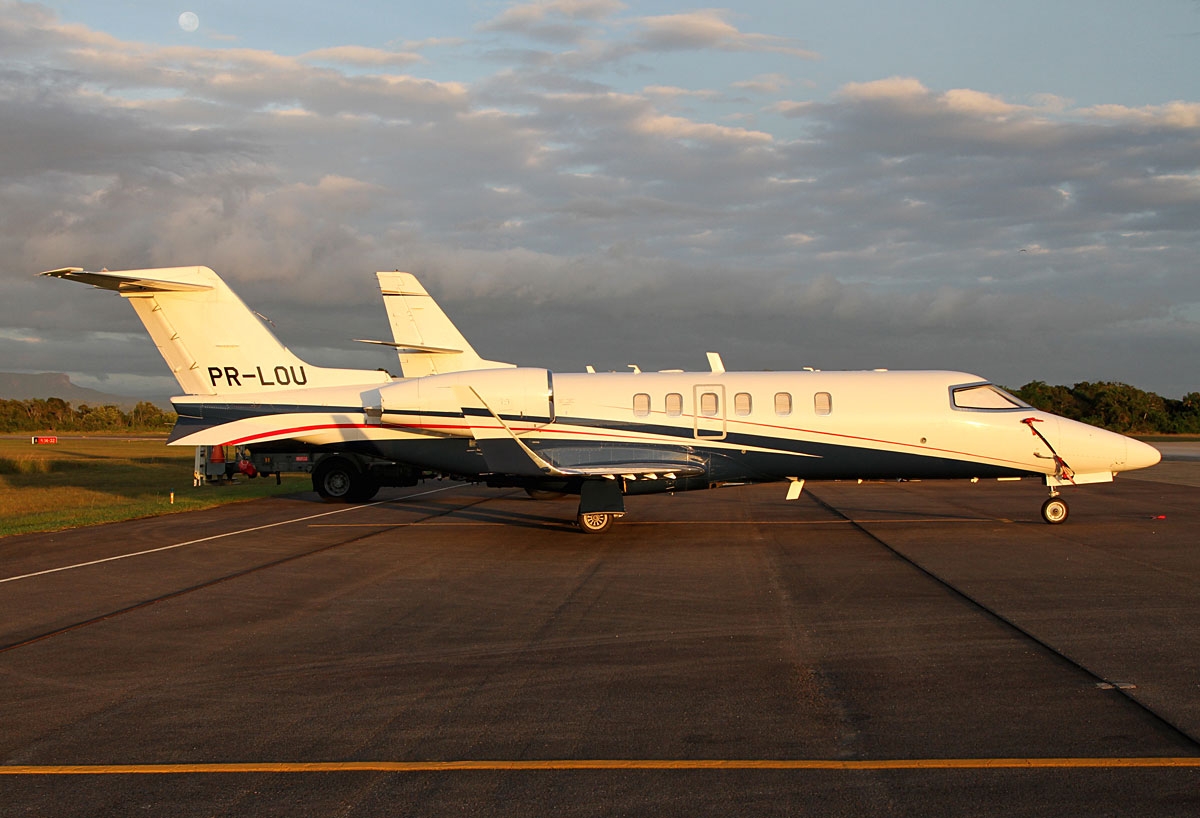 PR-LOU - Bombardier Learjet 40