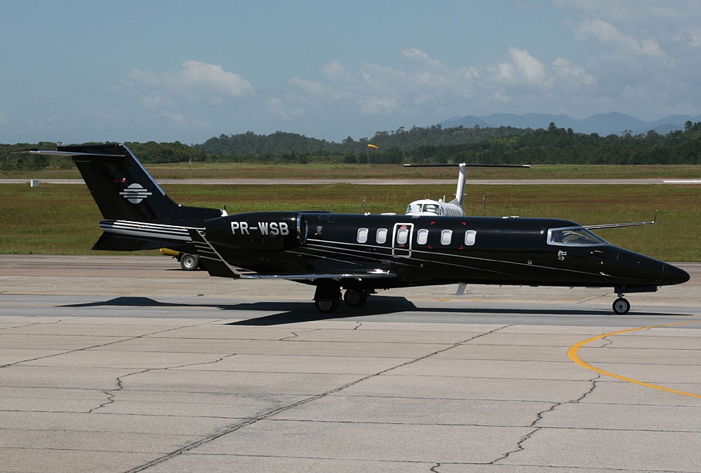 PR-WSB - Bombardier Learjet 40