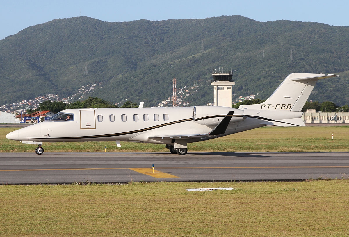 PT-FRD - Bombardier Learjet 40