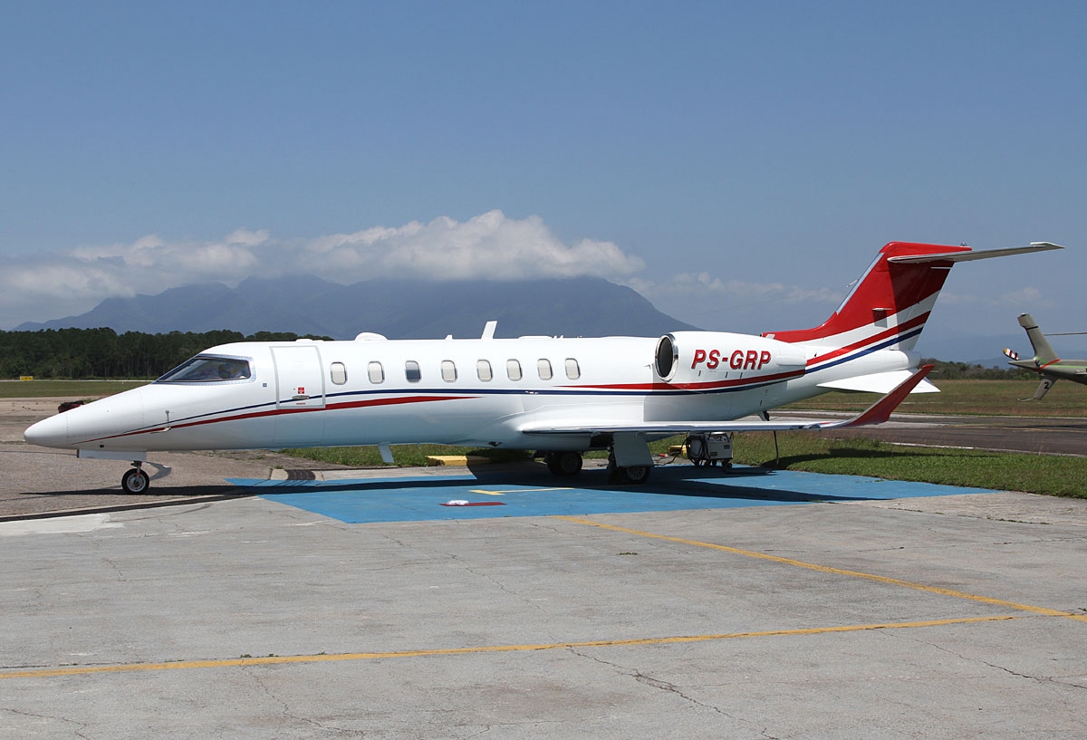 PS-GRP - Bombardier Learjet 75