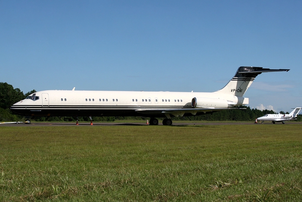 VP-CNI - McDonnell Douglas MD-87