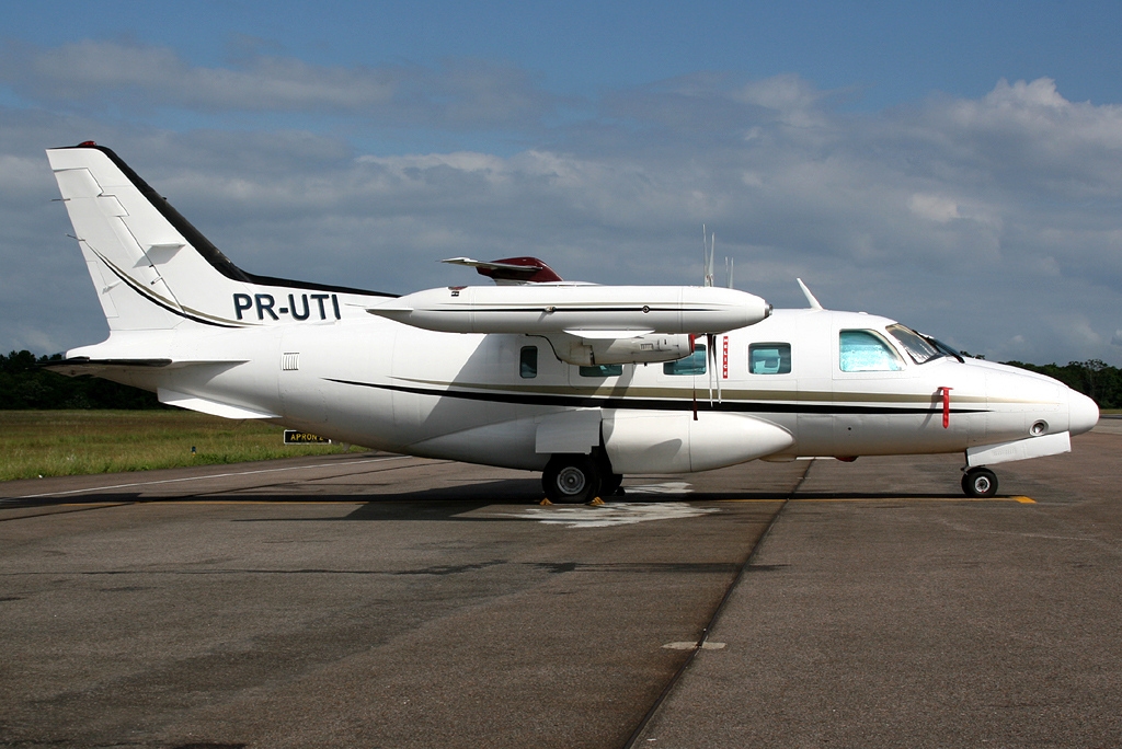 PR-UTI - Mitsubishi MU-2B-36A