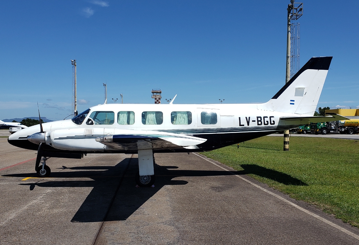 LV-BGG - Piper PA-31-350 Navajo Chieftain