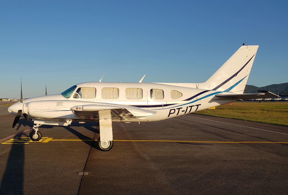 PT-ITT - Piper PA-31-310 Navajo B