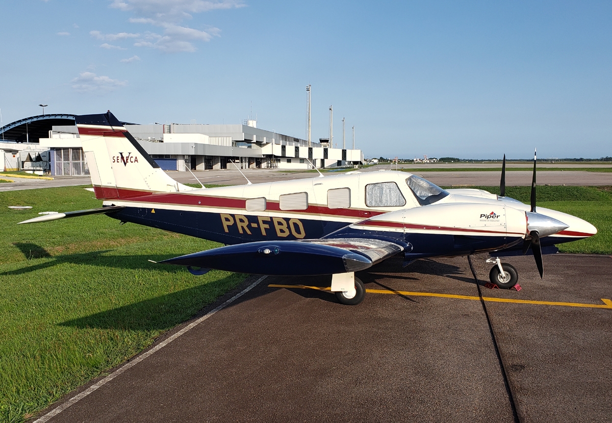 PR-FBO - Piper PA-34-220T Seneca V