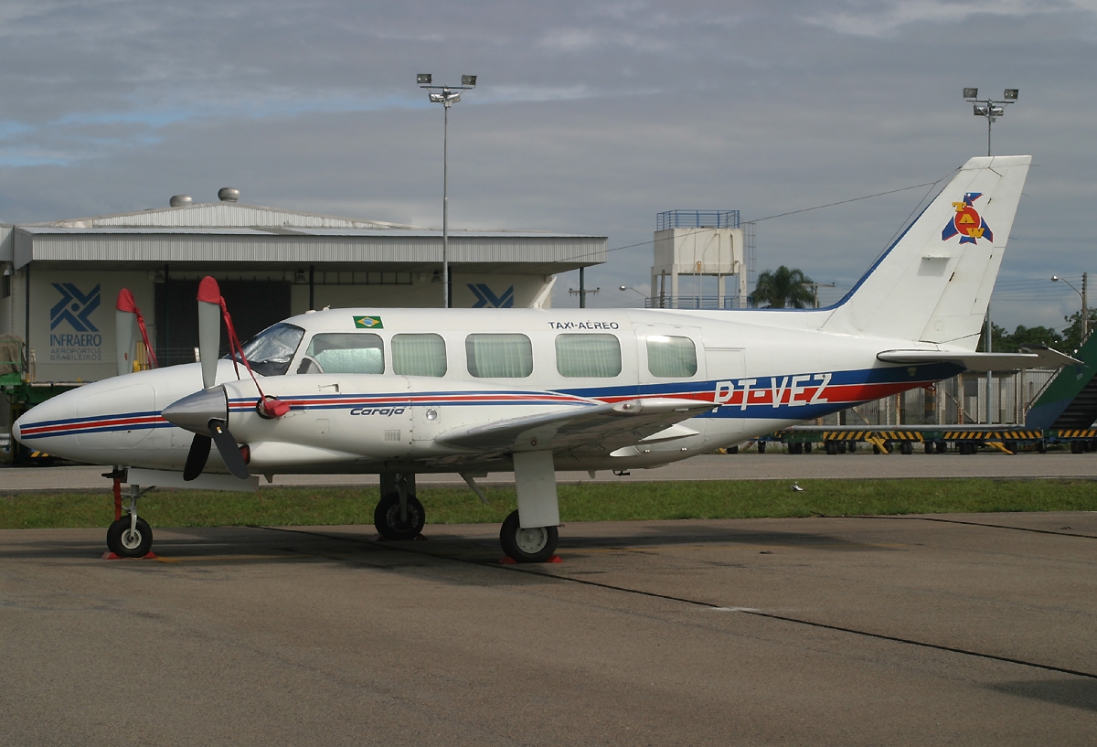 PT-VEZ - Embraer 820C Caraja