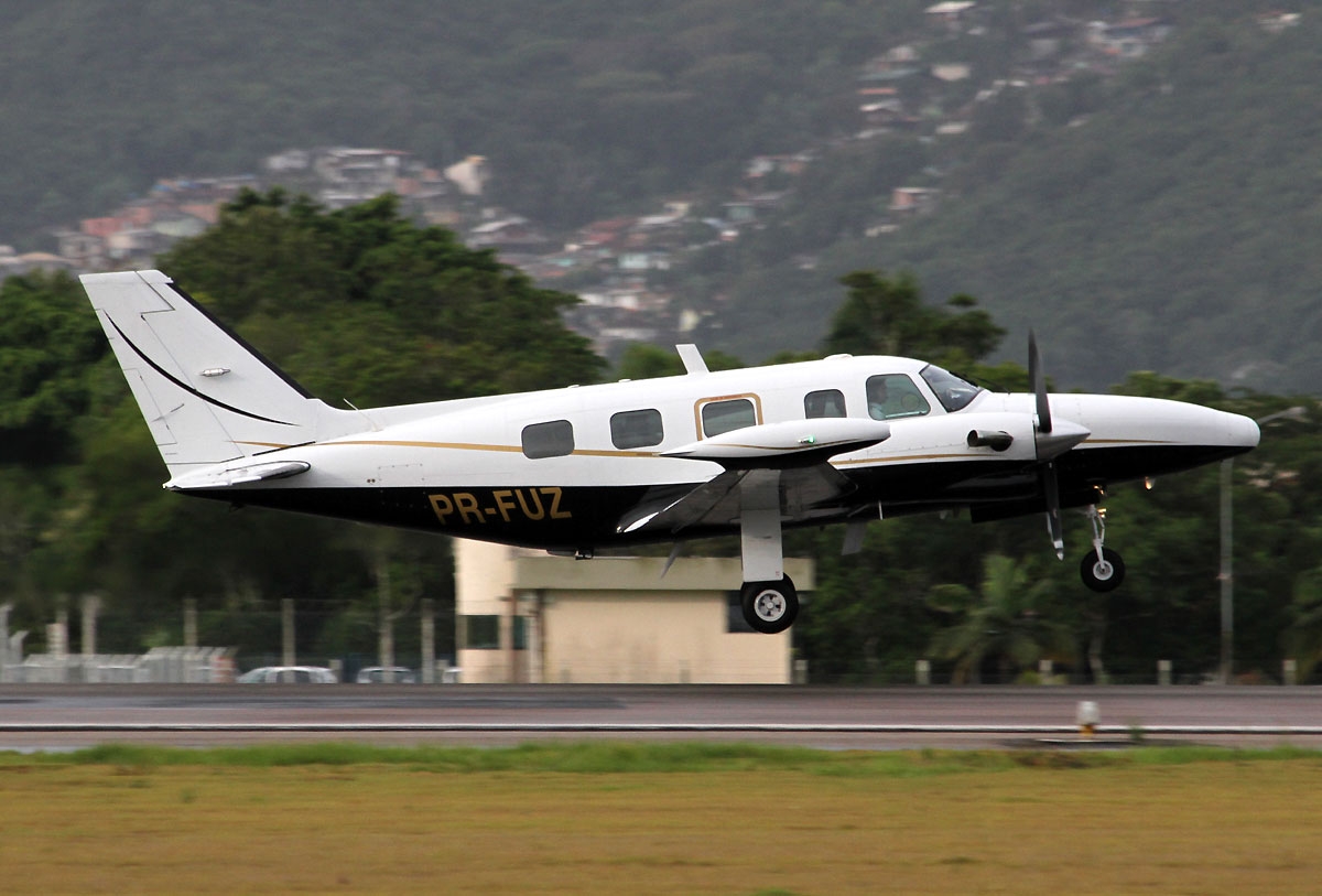 PR-FUZ - Piper PA-31T2 Cheyenne II XL