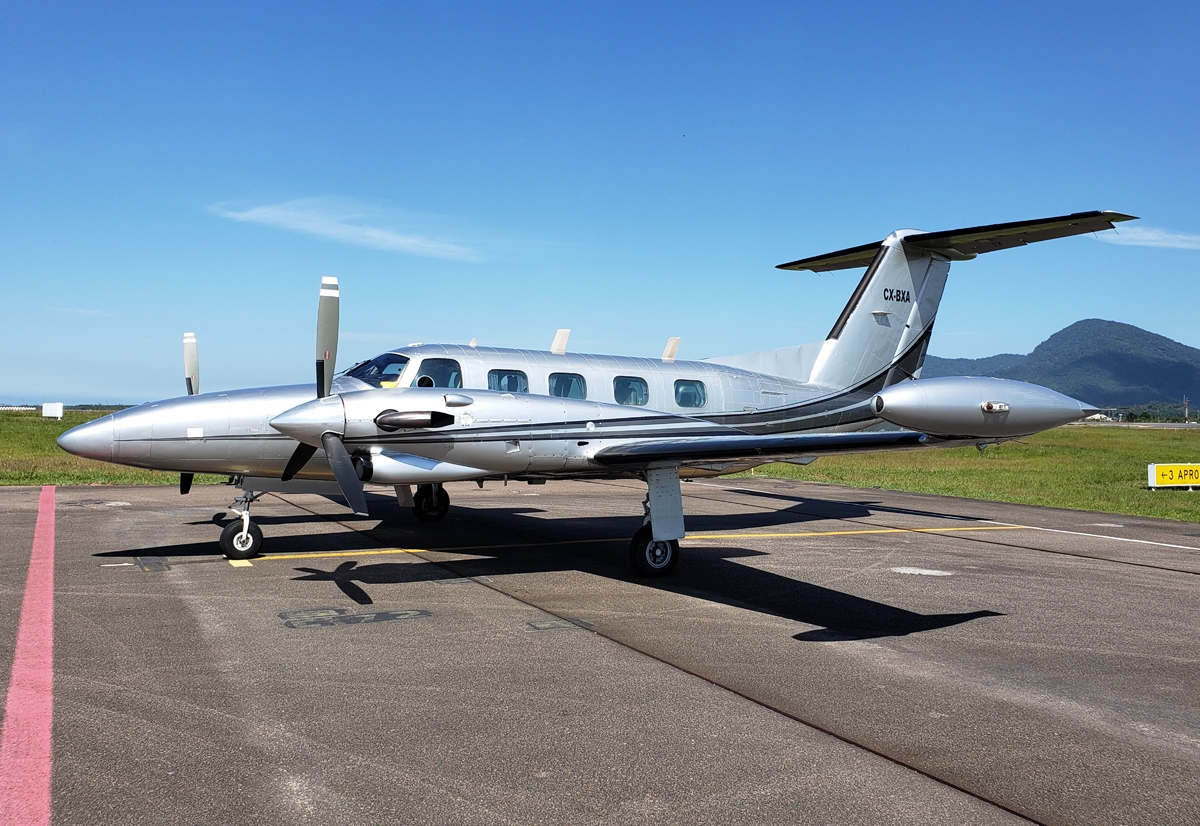 CX-BXA - Piper PA-42-720 Cheyenne IIIA