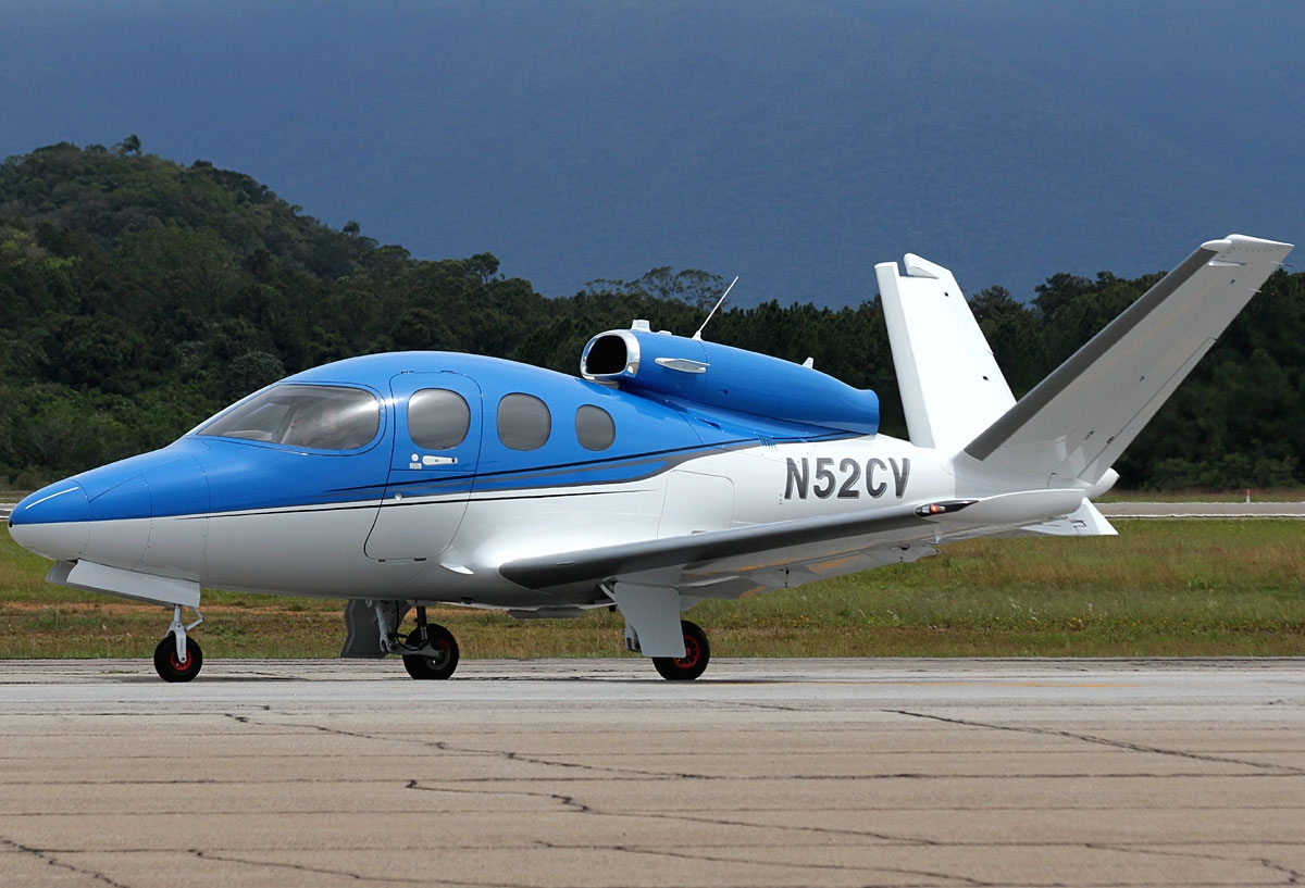 N52CV - Cirrus SF50