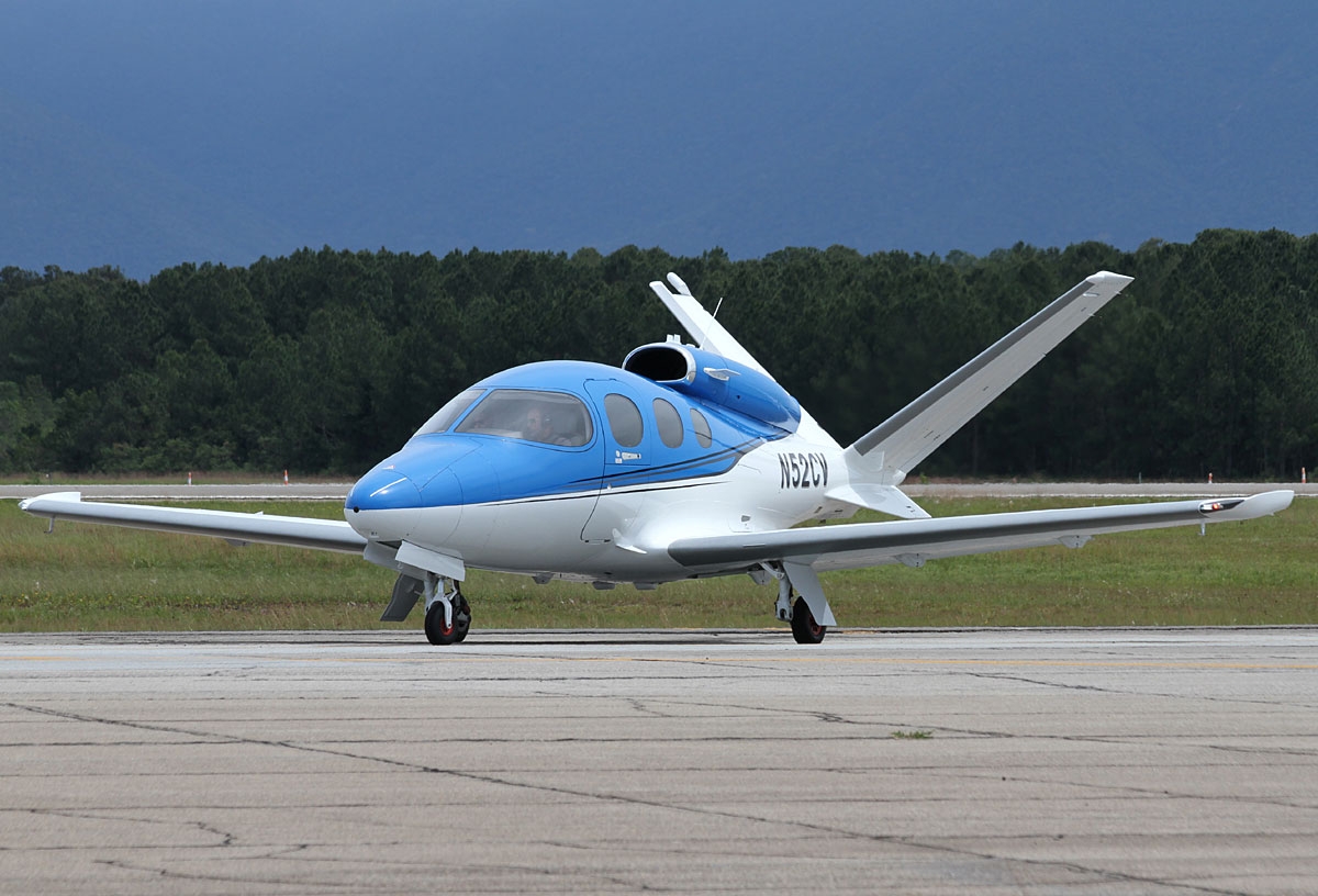 N52CV - Cirrus SF50