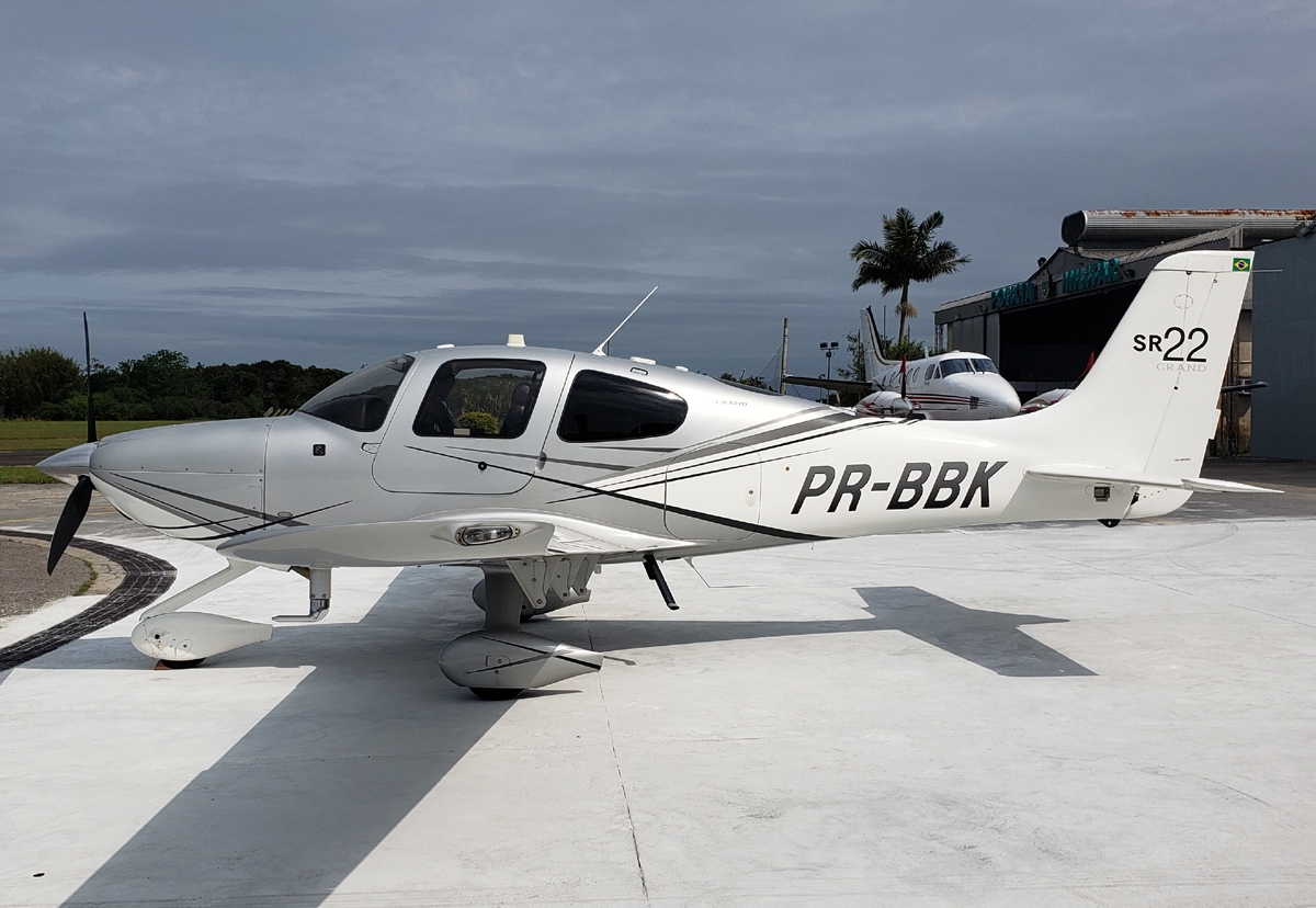 PR-BBK - Cirrus SR22 Grand