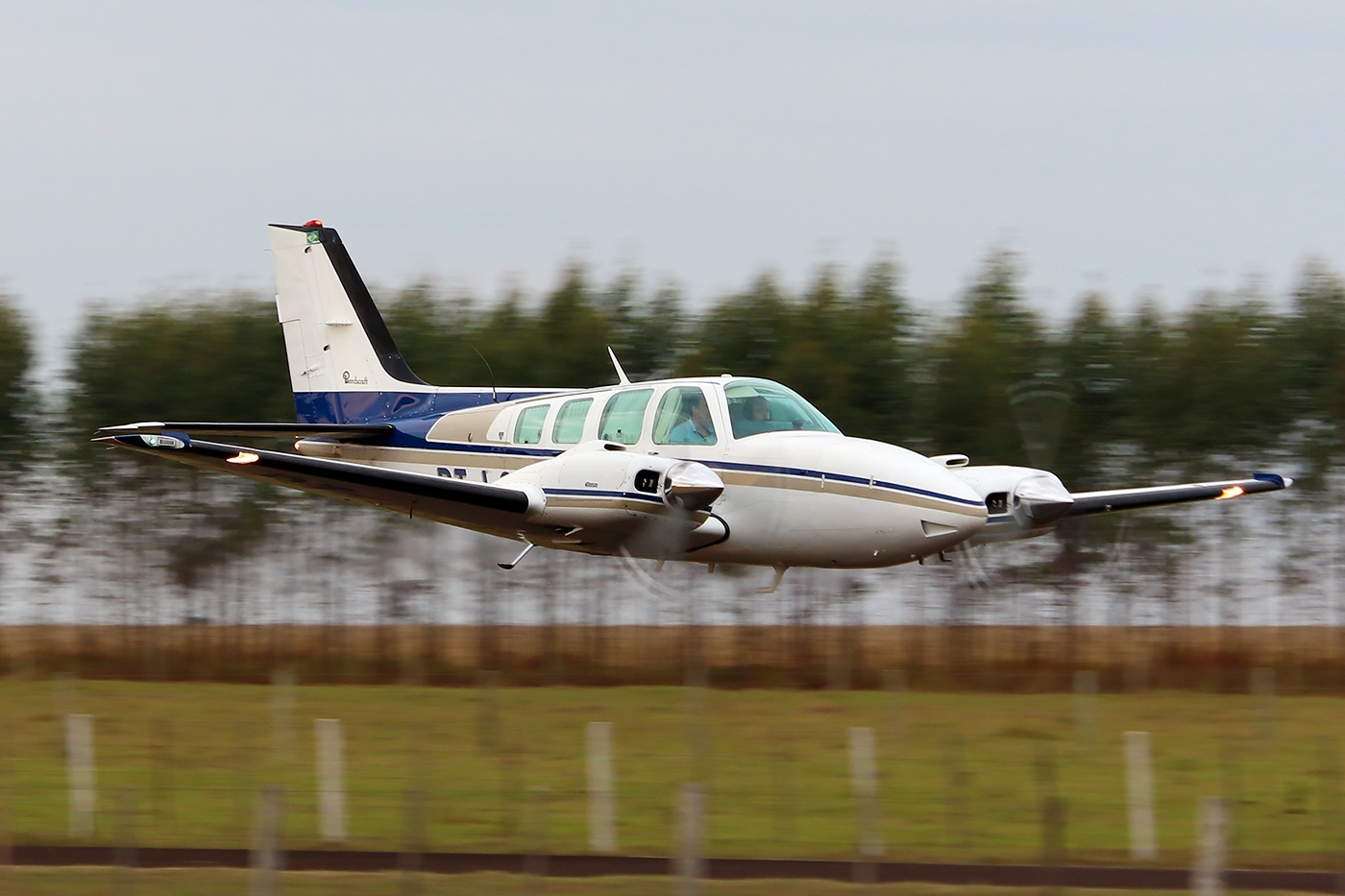 PT-LOQ - Beechcraft 58 Baron