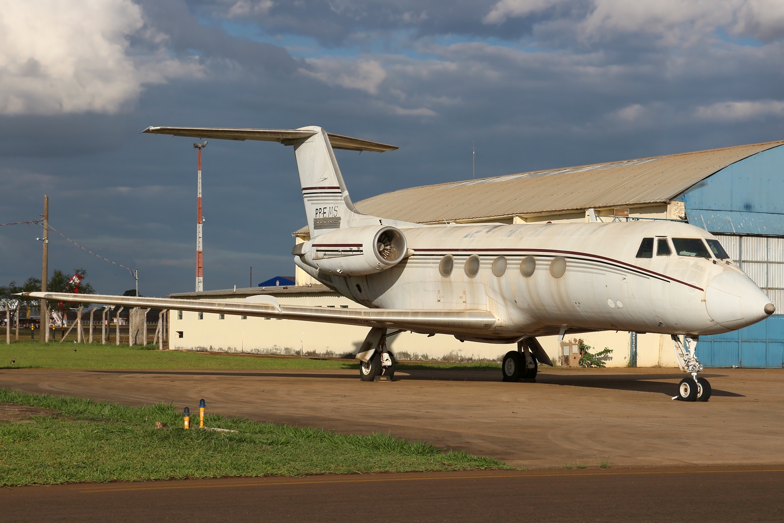 N244DM - Grumman G-1159 Gulfstream 2